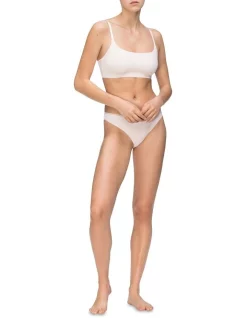 Budget 🧨 Calvin Klein Invisibles Comfort Lightly Lined Bralette Retro Bra Nymph's Thigh Pink ⭐